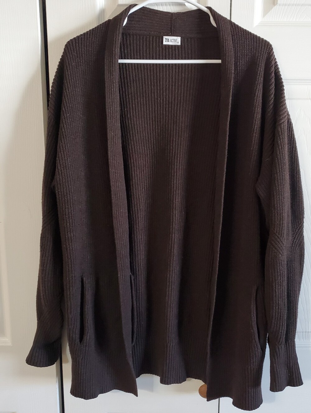 ZYIA ACTIVE MED. ESPRESSO BROWN OPEN CARDIGAN . KNIT OVERSIZED. POCKETS